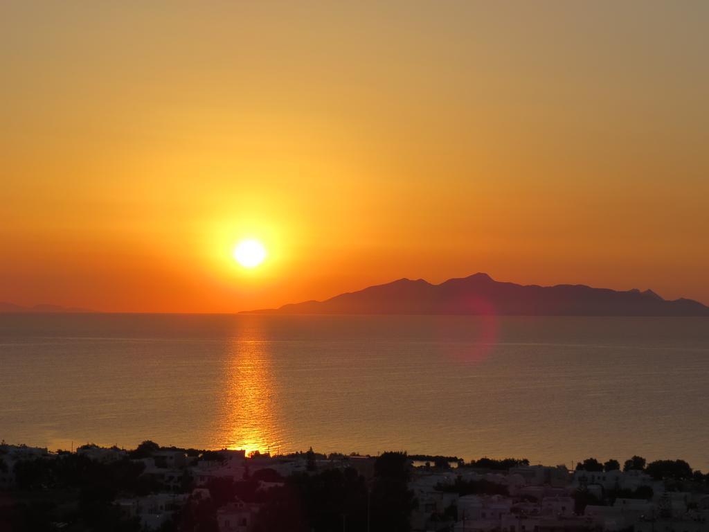 Aparthotel Acropole Sunrise Kamári Exteriér fotografie